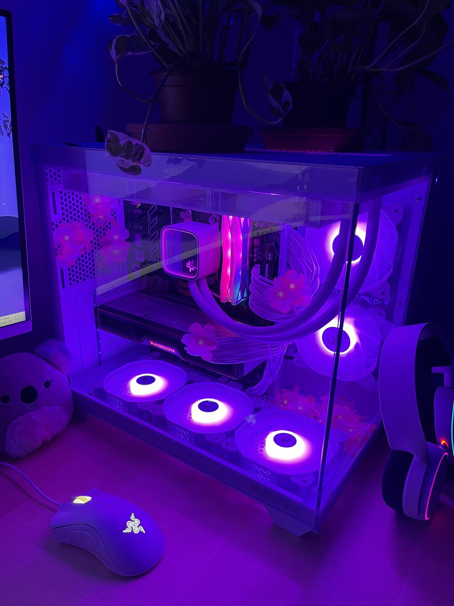 kilpatricksav's tweet photo. pc rebuild from scratch was a success!!! It took 5 hours and I only cried twice 👾 https://t.co/VgVtgwBq7i