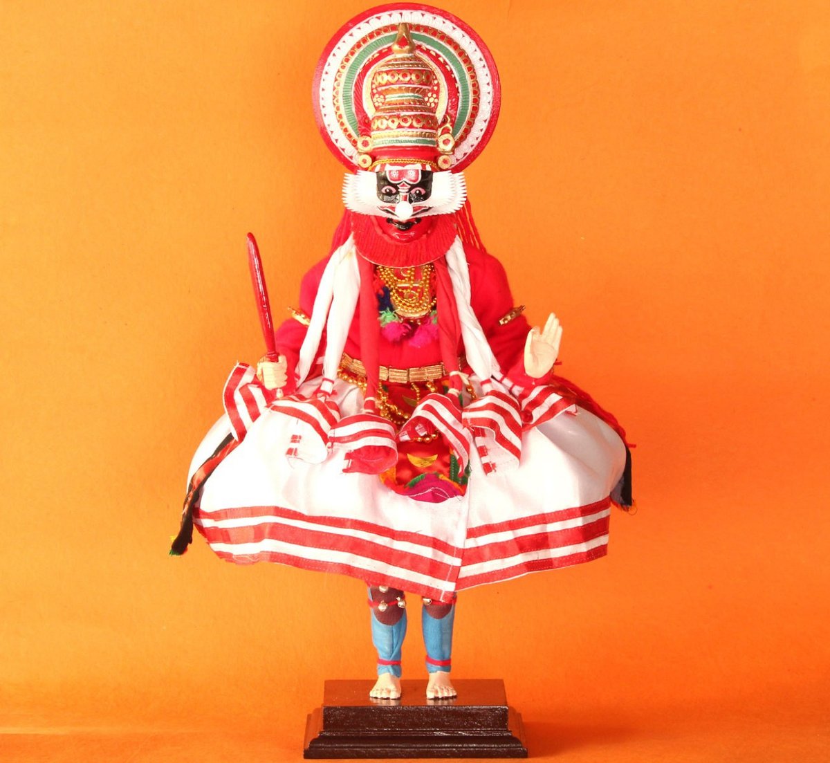 mannarcraft's tweet photo. Our exquisite Kathakali models, handcrafted from premium wood, Perfect for décor, gifting, or a unique souvenir, 
Contact us: +91-73063 96955 / +91-85906 00456
𝟏𝟎𝟎% 𝐬𝐚𝐟𝐞 𝐰𝐨𝐫𝐥𝐝 𝐰𝐢𝐝𝐞 𝐝𝐞𝐥𝐢𝐯𝐞𝐫𝐲
Website: https://t.co/gXkmRrEIbu
#KeralaCraft #KathakaliModels https://t.co/mQ33uaGowI