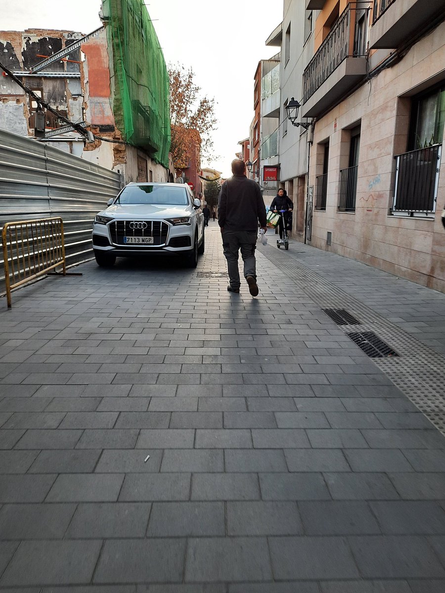 mobilitatrubi's tweet photo. #cochirulo vs #VMP
#Rubicity https://t.co/mebb95fvr6