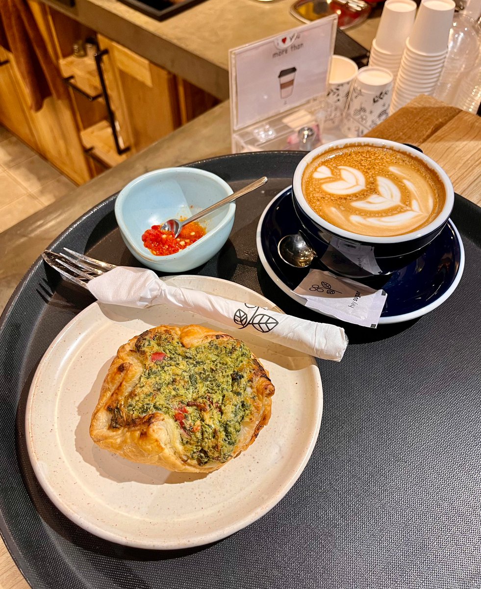 WestgateMallKe's tweet photo. Sunrise sips and smooth smiles. Good morning, Nairobi! Letโs make this day brewtiful with a cup of @springvalleycfe . โ๏ธโ๏ธ #SpringValleyCoffee
๐Spring Valley Coffee, First Floor
#NairobiMornings #experiencewestgate https://t.co/AnANggiKRd