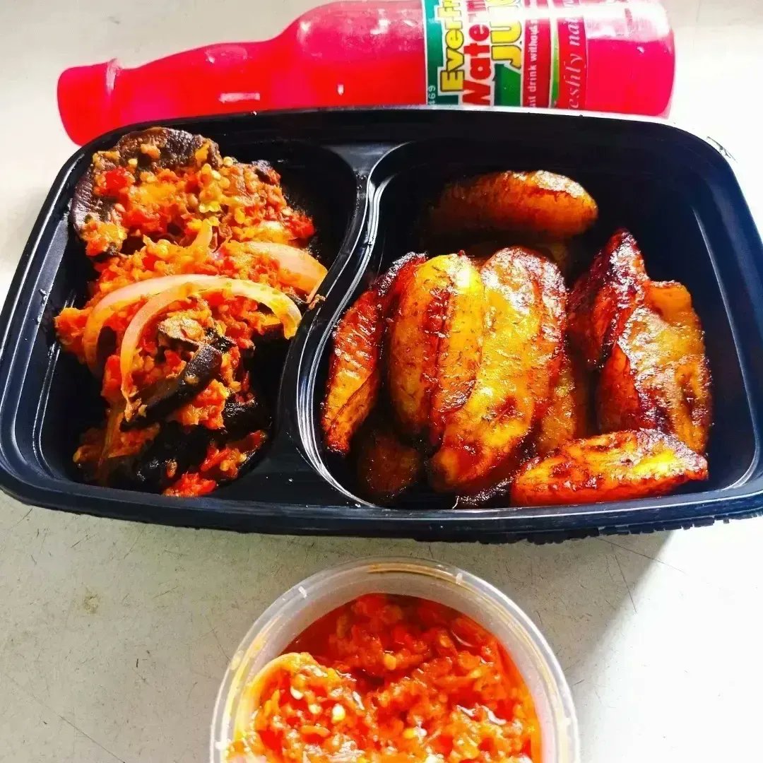 StilAgroHub's tweet photo. Want to have a date with her on 10th of January in Lagos as it's Woman Crush Wednesday?
You can offer her our Asake Package.
She will like It!
Snail meat has a beneficial effect on female libido. 
Watermelon have effects on erectile dysfunction and also increase sexual desire. https://t.co/tCmjS6qclz