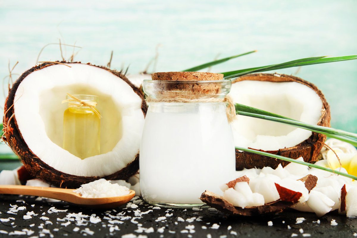 amerix's tweet photo. Brush your teeth with:

• Salt: Saline water.

• Coconut oil

• Bicarbonate of Soda

• Non-Fluoridated toothpaste

Wash your mouth with:

- Diluted hydrogen peroxide

- Saline Water

- Coconut oil/Olive Oil

Floss your mouth with:

Miswak or Lantana or Mango tree twigs.

Avoid fluoridated toothpaste and mouthwash. They are chemicals/endocrine disruptors that are harmful to your oral health.

Your mouth's environment is neutral or near alkaline because it is home to beneficial bacteria.

Keep it natural.

#BetterTogether