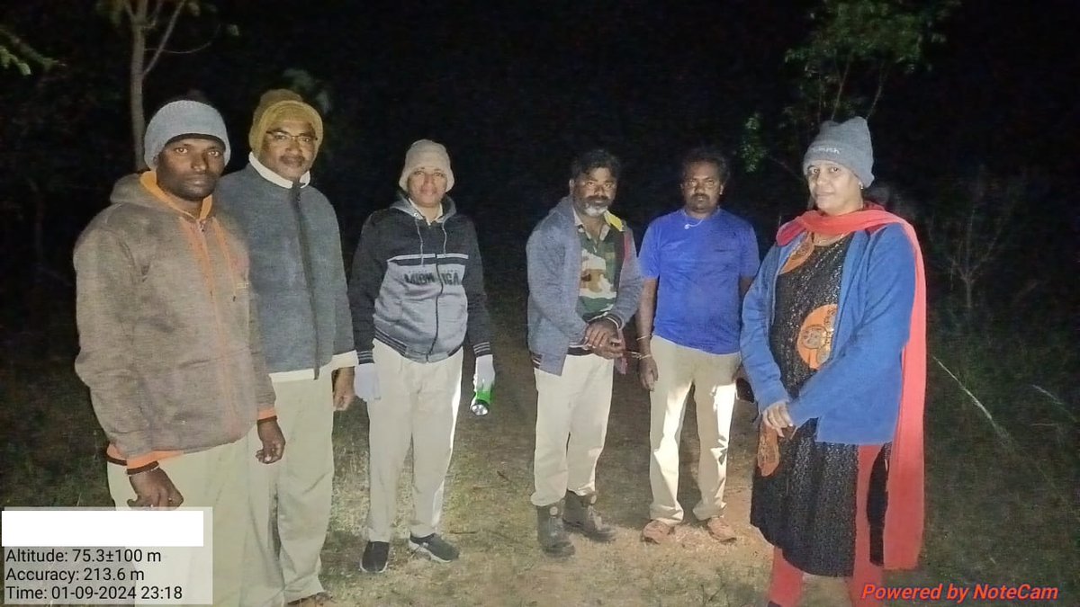 ParkKhammam's tweet photo. Lady FRO keeps forest area safe- round the clock, conducting night patrols along with Staff & Base Camp team to ensure our neighborhoods remain secure👮♀️ #ForestFirst #PatrolWatch
@KMuraliSurekha @HiHyderabad @TimesNow @SmitaSabharwal @SwatiLakra_IPS @EconomicTimes @the_hindu https://t.co/78nymDvmUZ