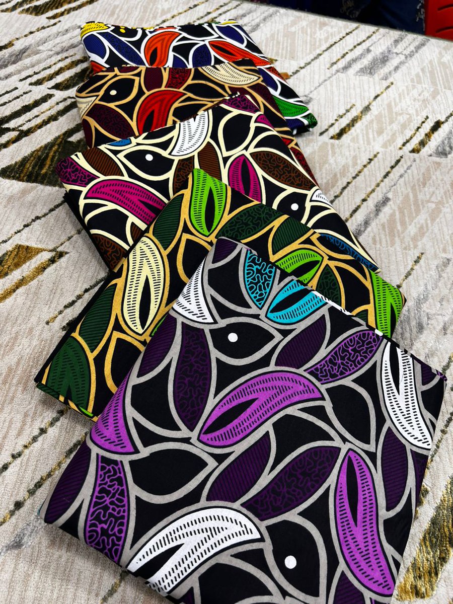 FatimaJiya3's tweet photo. Look classy and stylish wearing any of these unique designs 

New beautiful hollands 
💯 cotton 
*14,000*
WhatsApp 08180334254.
Minna ,Niger State https://t.co/2SzXPhXupu