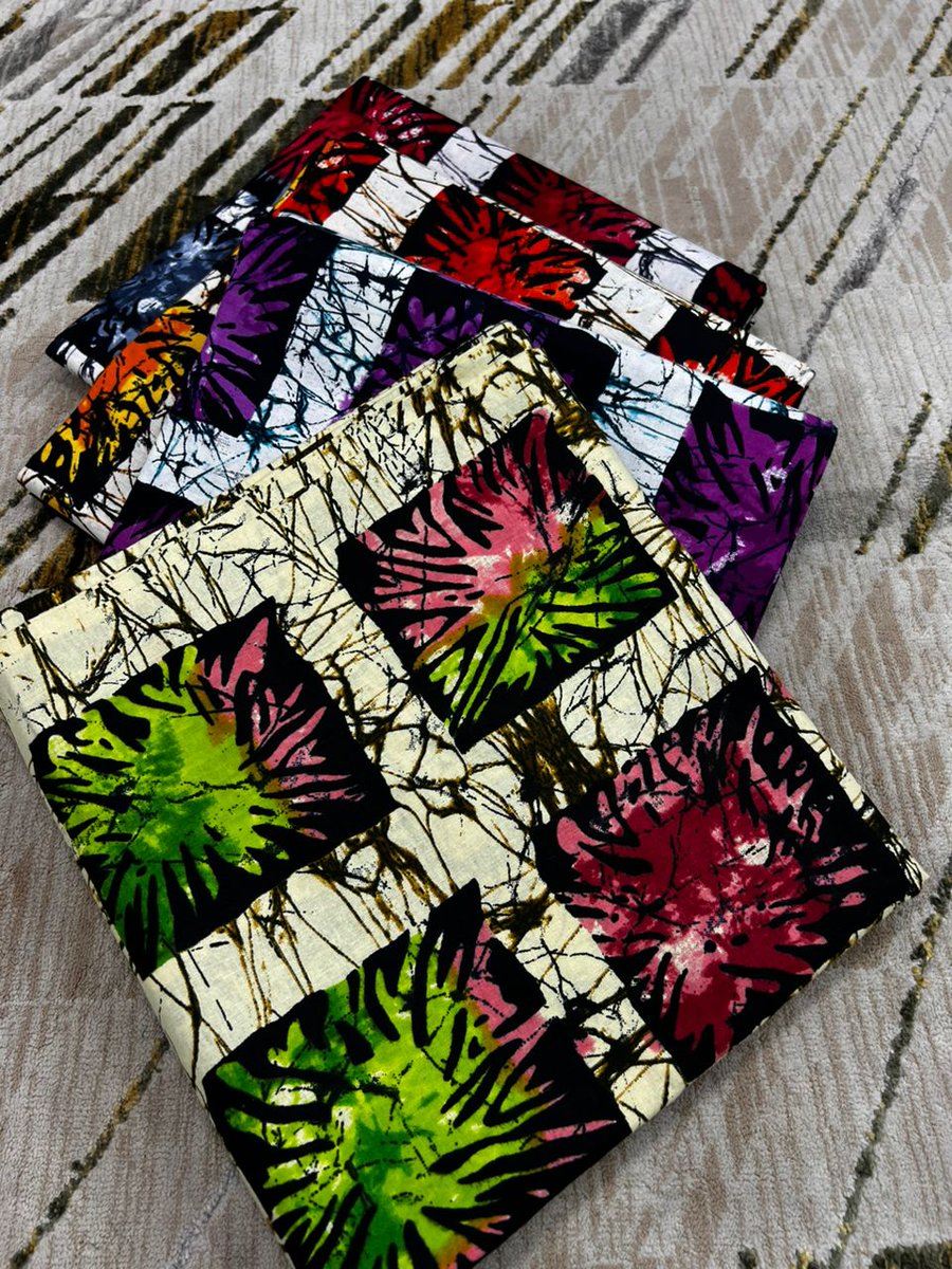 FatimaJiya3's tweet photo. Look classy and stylish wearing any of these unique designs 

New beautiful hollands 
💯 cotton 
*14,000*
WhatsApp 08180334254.
Minna ,Niger State https://t.co/2SzXPhXupu