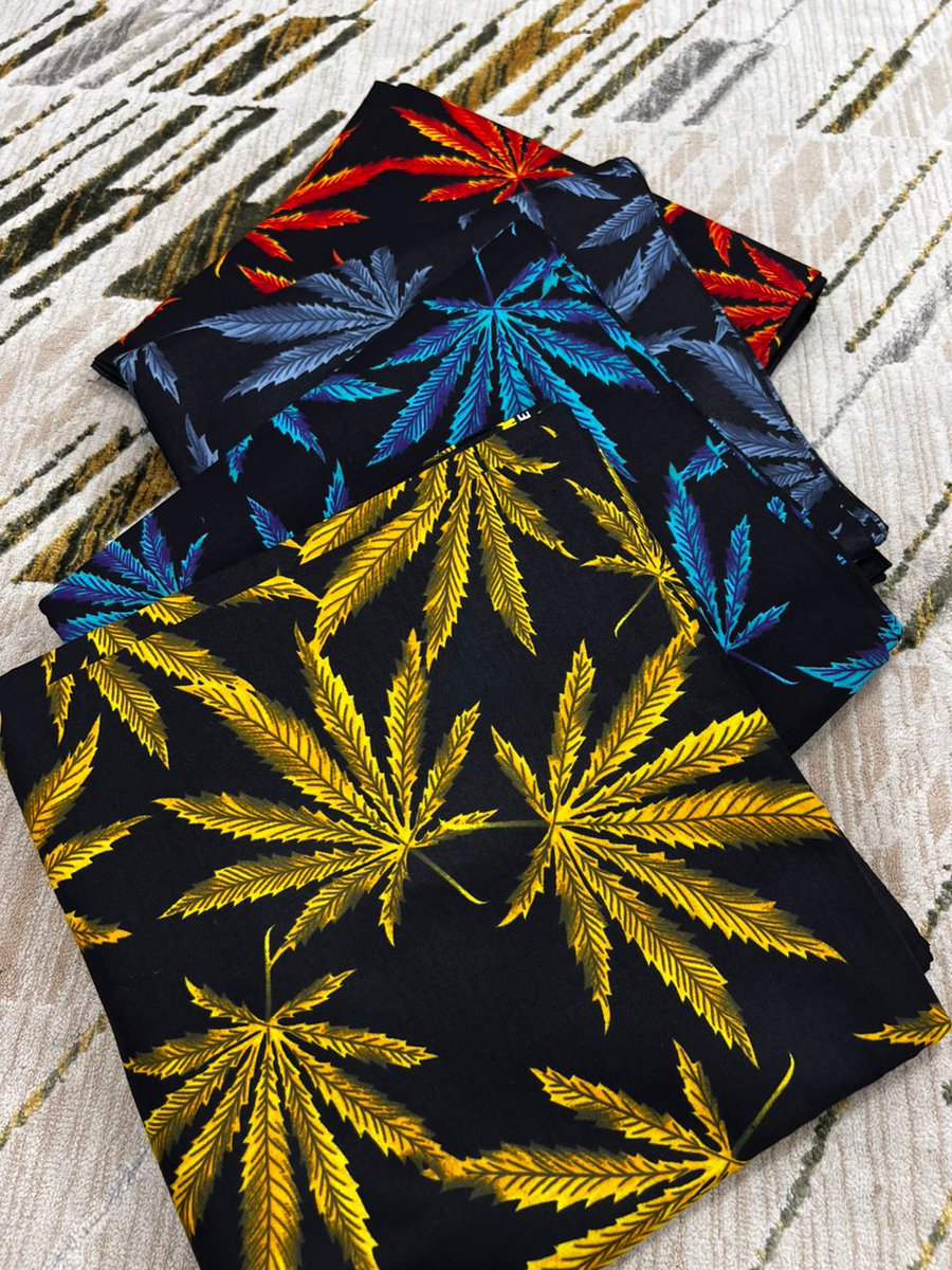 FatimaJiya3's tweet photo. Look classy and stylish wearing any of these unique designs 

New beautiful hollands 
💯 cotton 
*14,000*
WhatsApp 08180334254.
Minna ,Niger State https://t.co/2SzXPhXupu