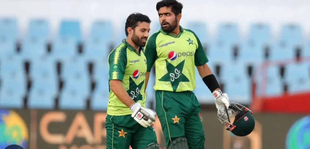 rai_farook's tweet photo. Babar Azam is in danger of losing his opening position in the T20Is.❤️🏏

Saim Ayub is expected to begin his T20i series against New Zealand with Rizwan.
#BabarAzam𓃵 https://t.co/rX8PUDdGnB