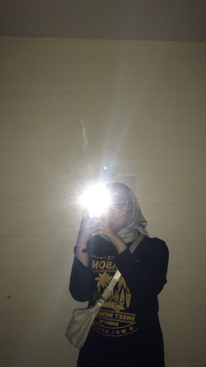 syasya_njun's tweet photo. ♡✧˚ ༘ ⋆。♡˚ mirror salca with Mark lee💗
#NCTzenSelcaDay #MARK #salca #pasarNCT https://t.co/HZ1AX3R7wX