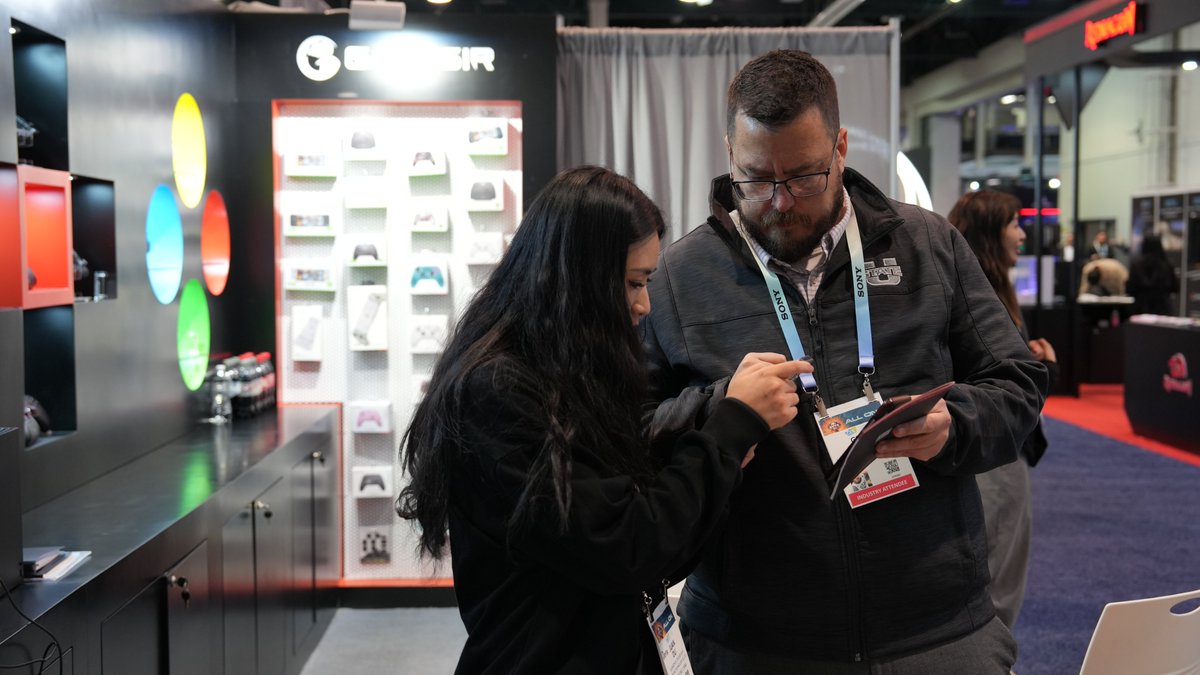 mygamesir's tweet photo. 🕹️ Unveiling the gaming future at #CES2024! GameSir has your gaming desires covered with a showcase of new products, and our stars of the day are none other than the G8 Galileo and the beloved G7 SE. Elevate your gaming experience with GameSir! #GameSirCES #G8Galileo #G7SE https://t.co/ZIE5ViwBkd