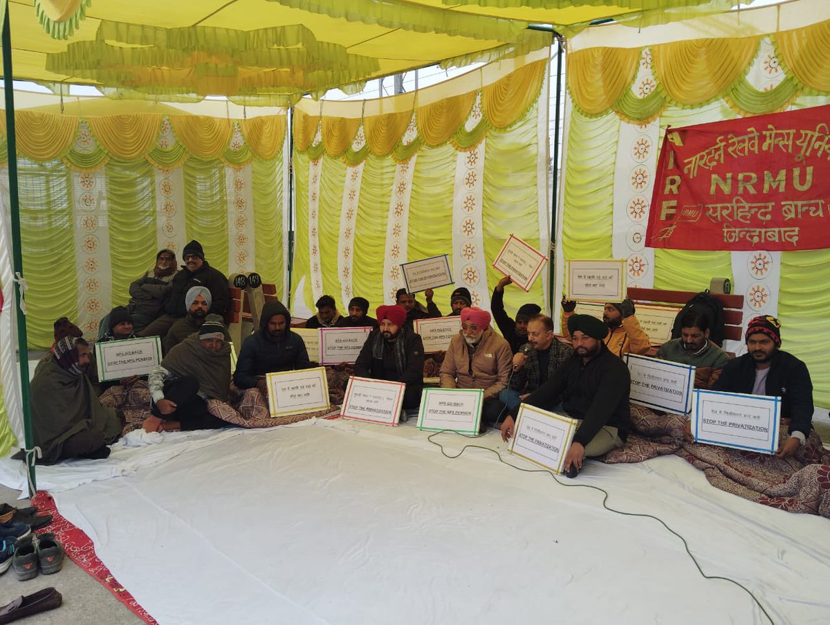 SirhindBranch's tweet photo. 3rd day hunger strike program at sirhind railway station organised by NRMU sirhind branch team
JAGDEEP SINGH
Branch secretary Nrmu sirhind branch https://t.co/lMQ8eFtefz