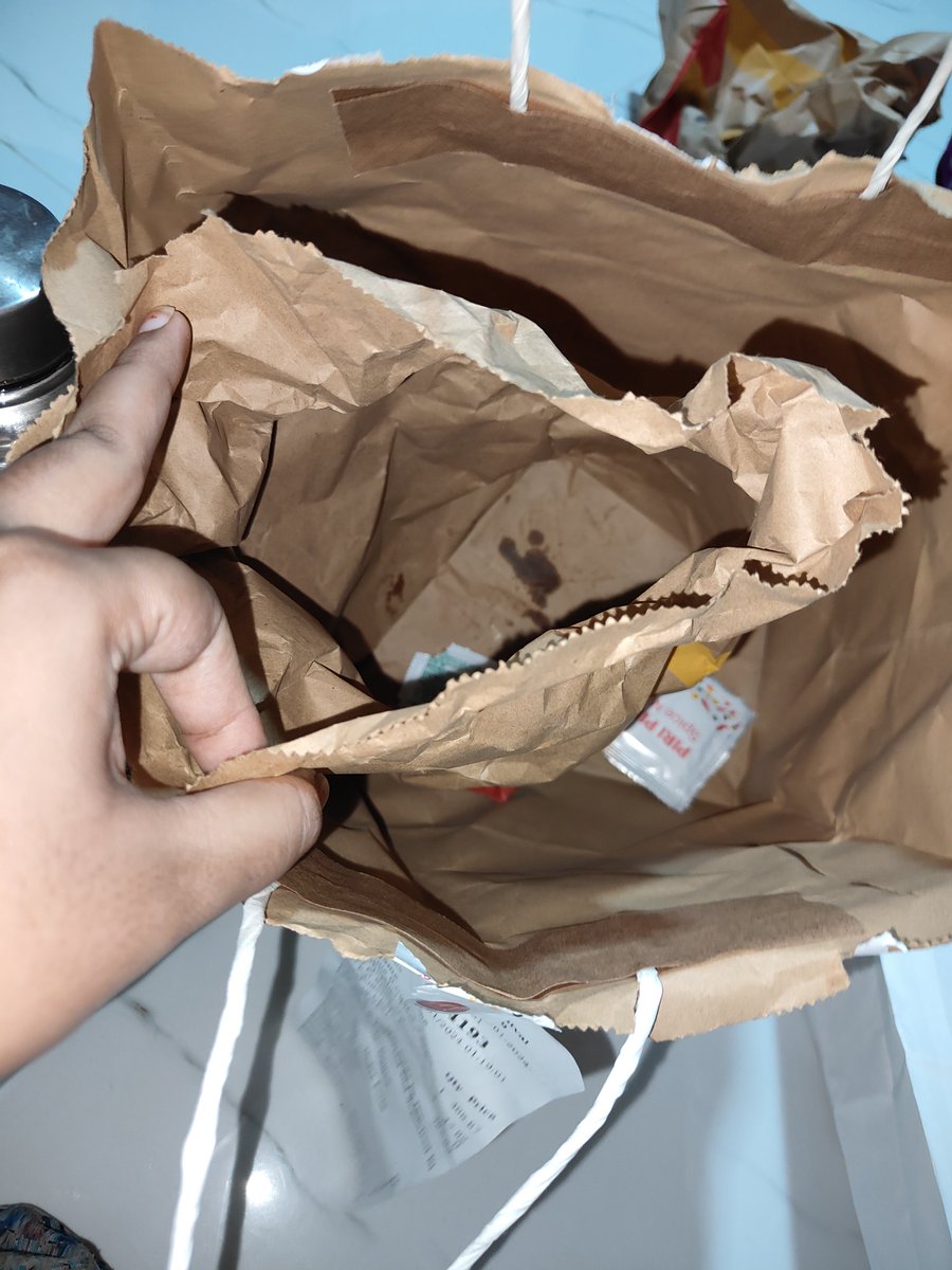 SimranPardeshi2's tweet image. We ordered mcd meal  from paytm ondc, we received the order but the items in the order were missing @Paytmcare @PaytmSeONDC 
We called the merchant, he says complaint on the app from where you ordered. Already dm the details..no assistance.