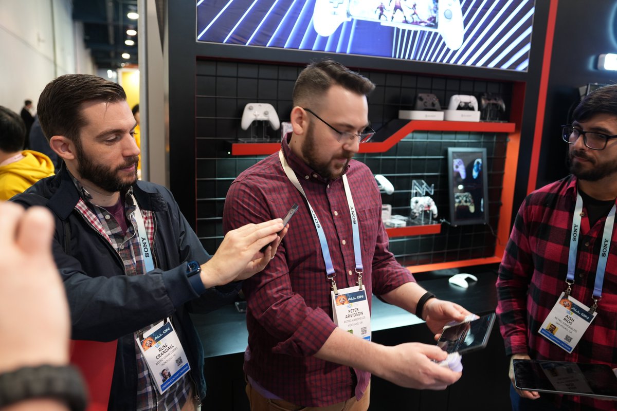 mygamesir's tweet photo. 🕹️ Special thanks to @retrogamecorps and @retrohandhelds.gg for swinging by the GameSir CES booth! 🎉 Your enthusiasm for gaming and tech made our day! Let's keep the gaming community spirit alive. 🚀 #GameSirCES #RetroGameCorps #RetroHandhelds #CES2024 https://t.co/LBKfbhKvCd