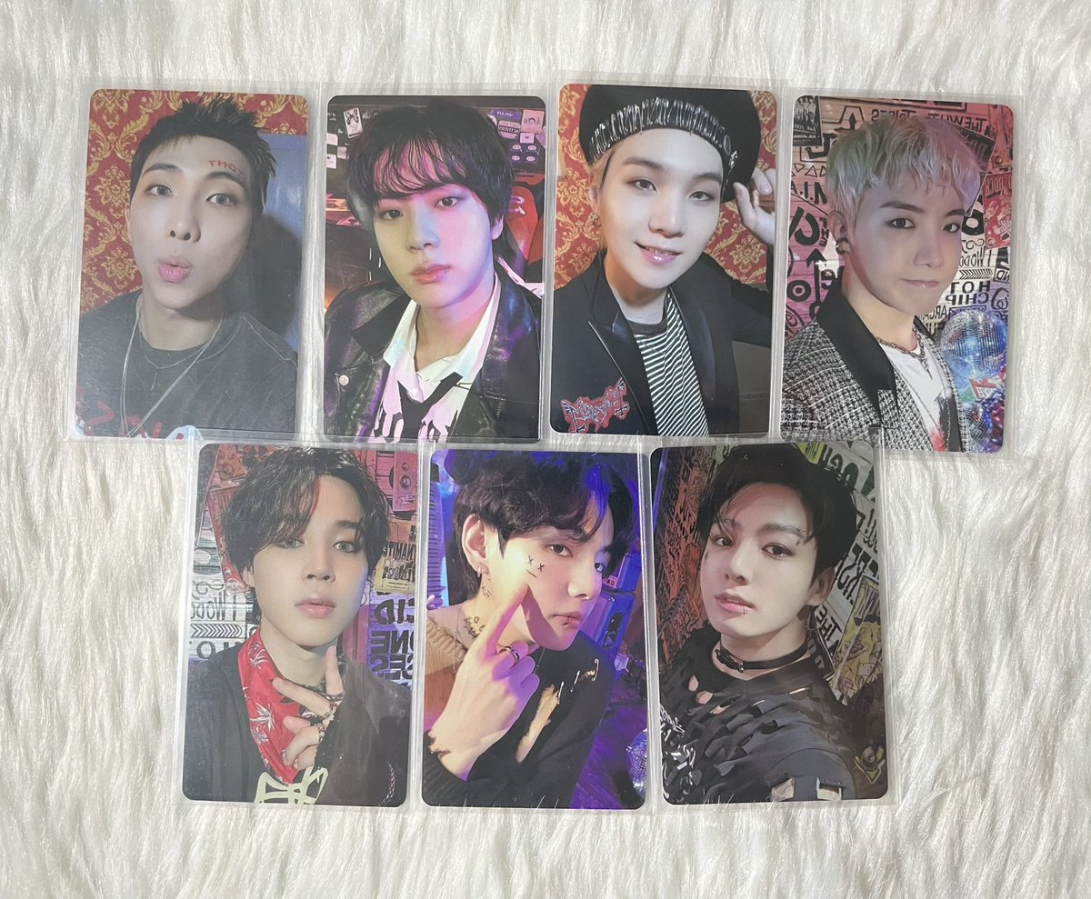the24_365shop's tweet photo. #24365_onhand • wts lfb 🇵🇭

BTS 2022 Season’s Greeting &amp; Proof Album ˊˎ-

✧ OT7 set — ₱ 700

💌 reply or dm us

⤷ with sleeves

🏷 sg22 pc photo card photocard namjoon rm jin suga yoongi jhope hobi jimin taehyung jk https://t.co/mdGT9SD5bz