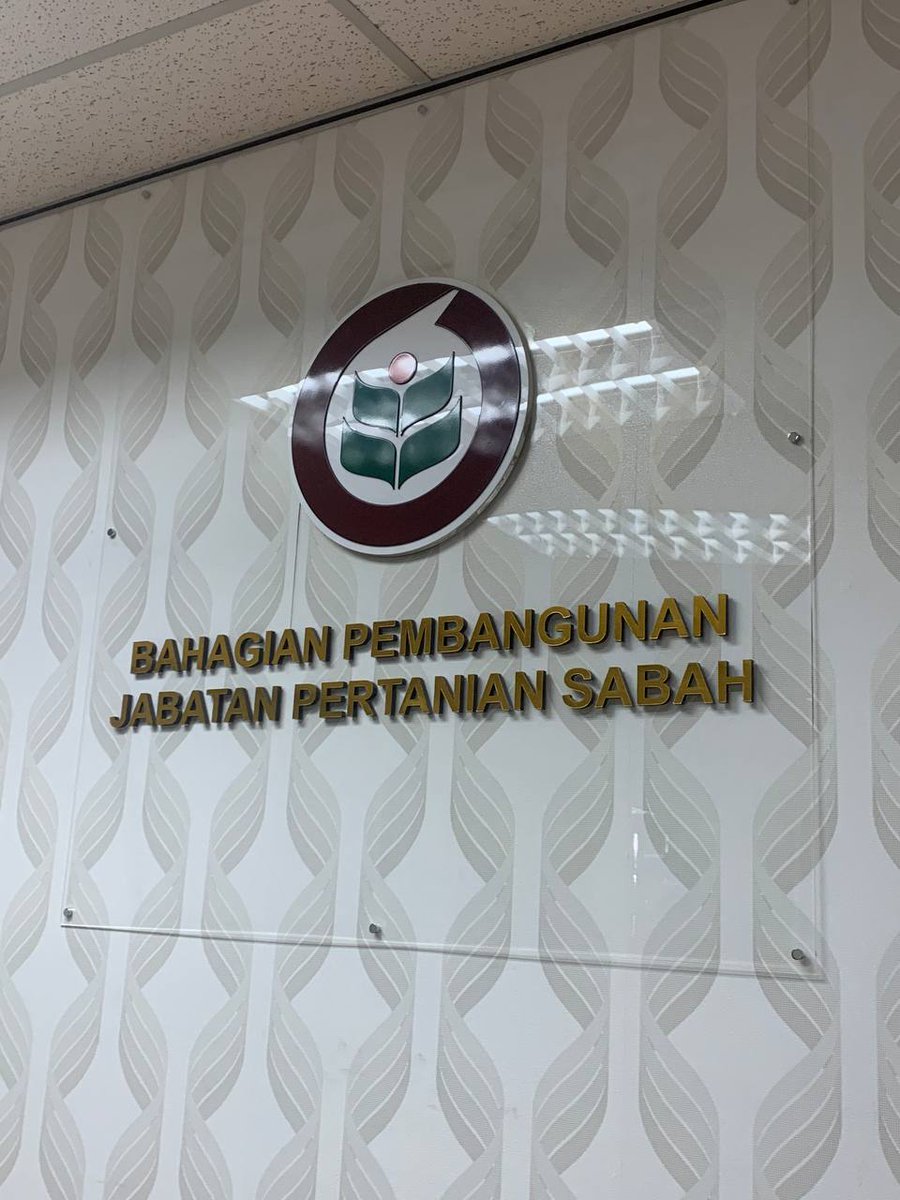 KatsanaGPS's tweet photo. Thank you Jabatan Pertanian Sabah under Kementerian Pertanian dan Industry Makanan Sabah for the warm welcome and participation in KATSANA® user onboarding &amp; training session.

#agriculture #integratedoperations #fleetmanagement #katsana https://t.co/IZrwQEkmu3