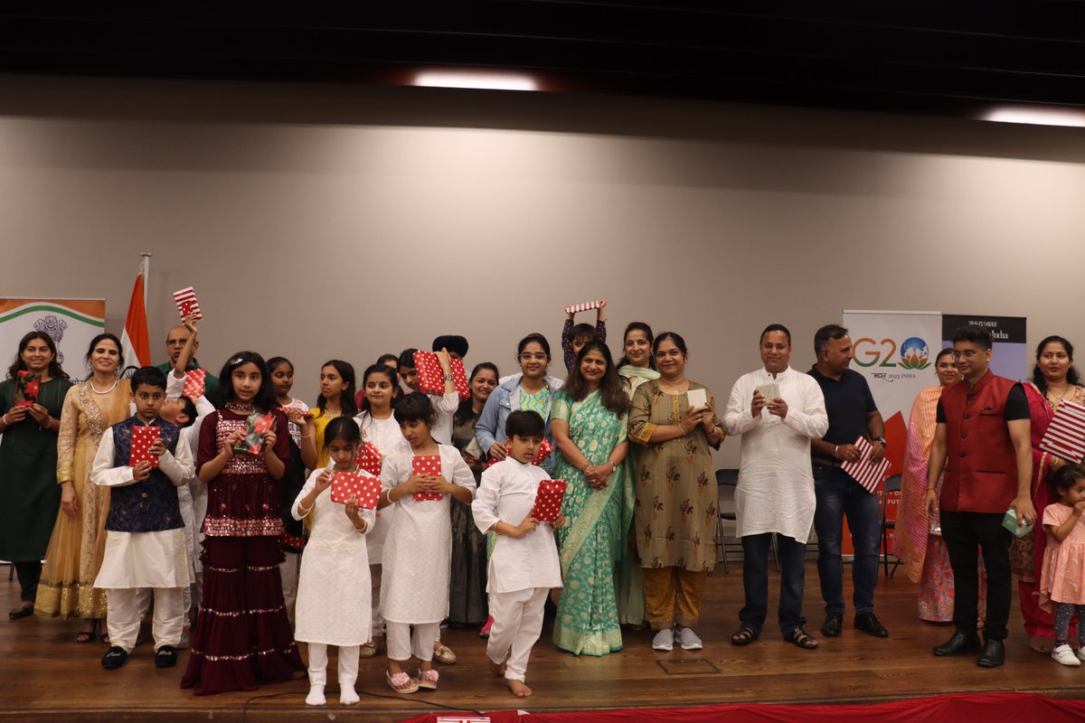 #Amritkaal सभी को विश्व हिंदी दिवस की शुभकामनाएं |

The #VishwaHindiDiwas celebrated <a href="/IndiainNZ/">India in New Zealand</a>.
Enthusiastic participation by children of all ages &amp; members of Indian diaspora was deeply appreciated. Hindi songs, poems, quiz enjoyed by all.

<a href="/MEAIndia/">Randhir Jaiswal</a> 
<a href="/RajbhashaVibhag/">राजभाषा विभाग , गृह मंत्रालय, भारत सरकार</a> 
<a href="/ANI/">ANI</a>