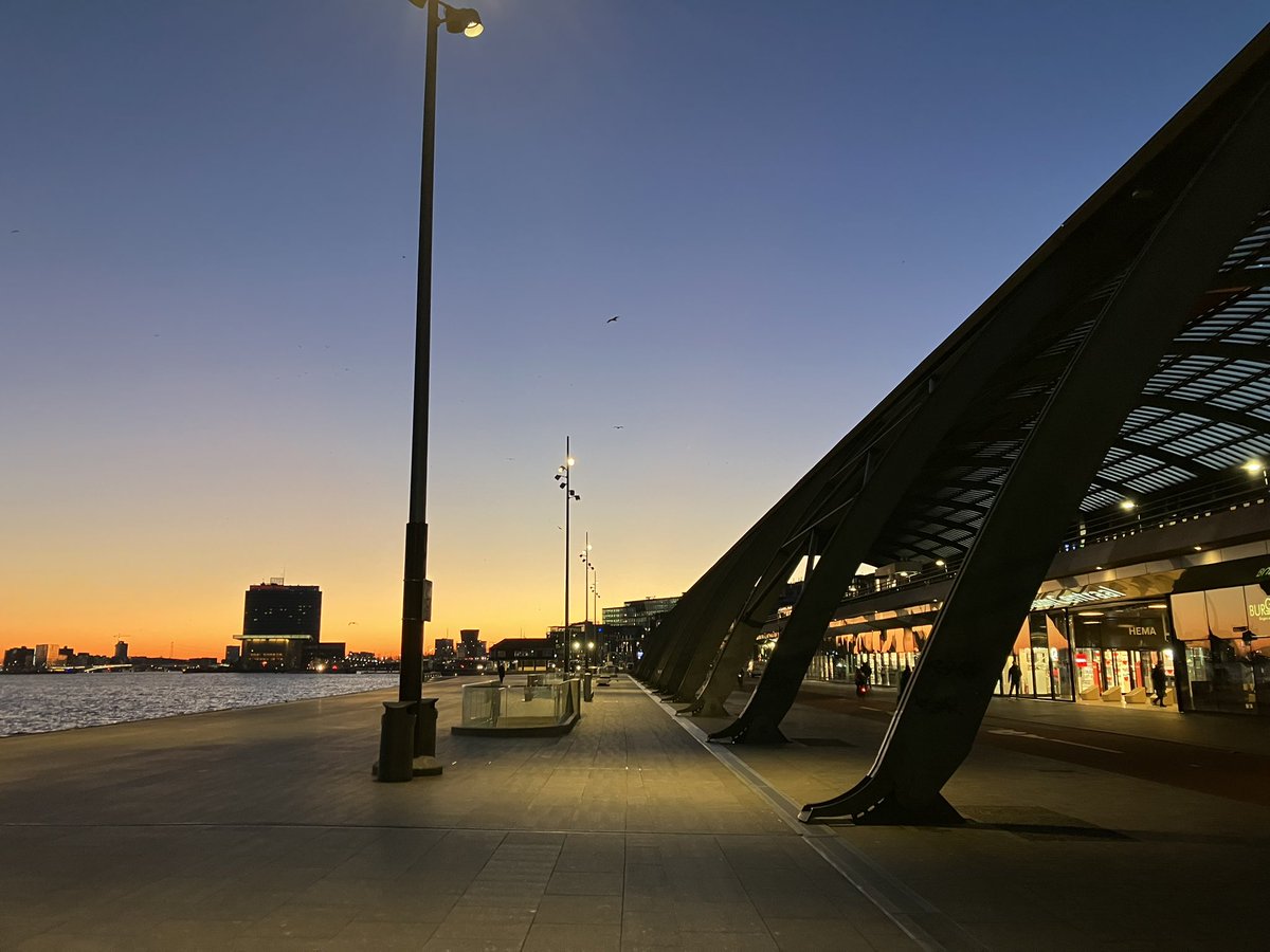 VivianeMeeren's tweet photo. #Walking #Sunrise #Amsterdam #Dawn #Ochtendgloren #zonsopkomst #Ijburg #Noord #Centraal #Wandeling #AmsterdamCentraal #Trein #TrainStation #Nightscape #Ceilings #AdamTower #FilmEye https://t.co/KlICYFUYbU
