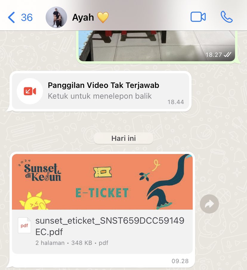 riaernanda's tweet photo. Dapet early birthday gift lagi 🫠 thank u ayaah, giftnya bener" dicicil dari 2bln lalu ya ini 🤣 https://t.co/jqFkY0LCRi