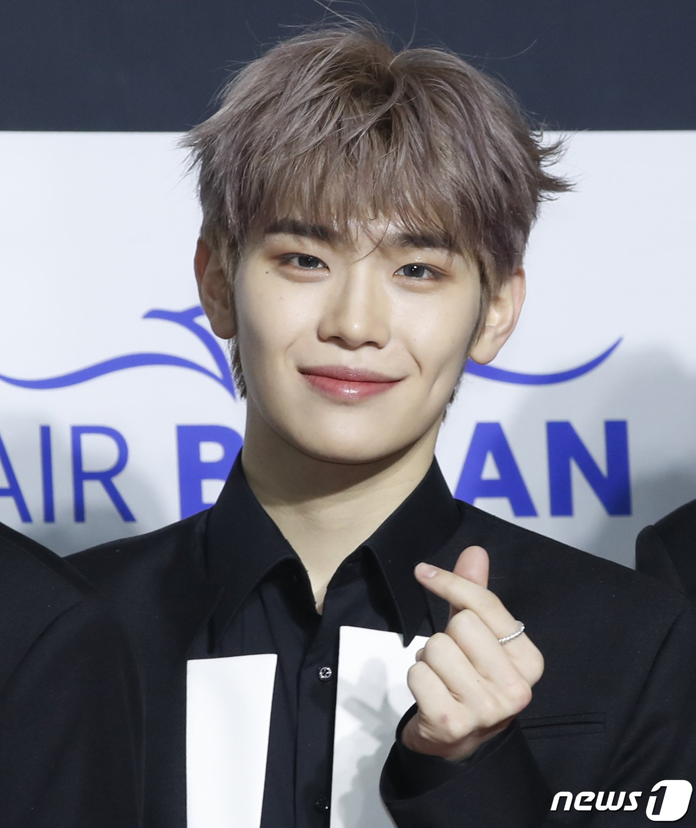 GDdsD7raQAA5Tmd?format=jpg&name=large