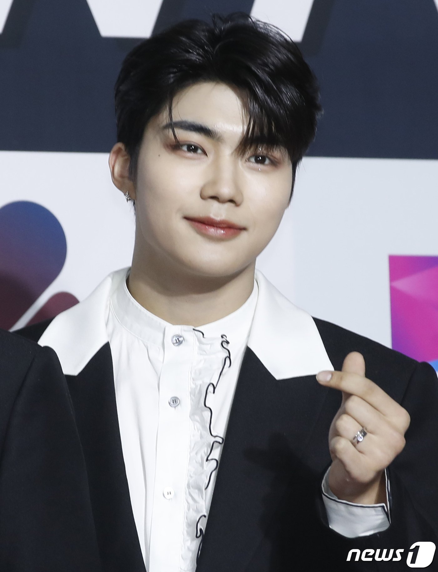 GDdsDXda0AEthEz?format=jpg&name=large