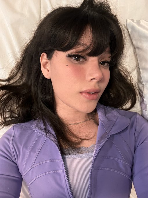 sleepy girl https://t.co/yQDGuRGrKo