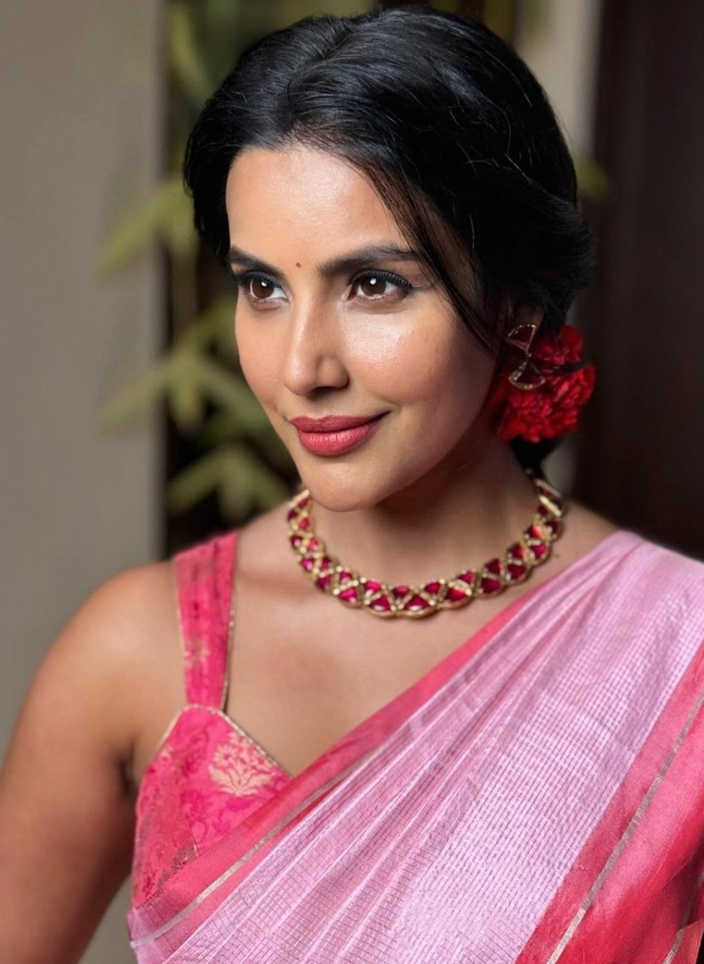 Image Priya Anand Top Sexy Tamil Actress | iiQ8 Beautiful Indian Heroines Best Actors
