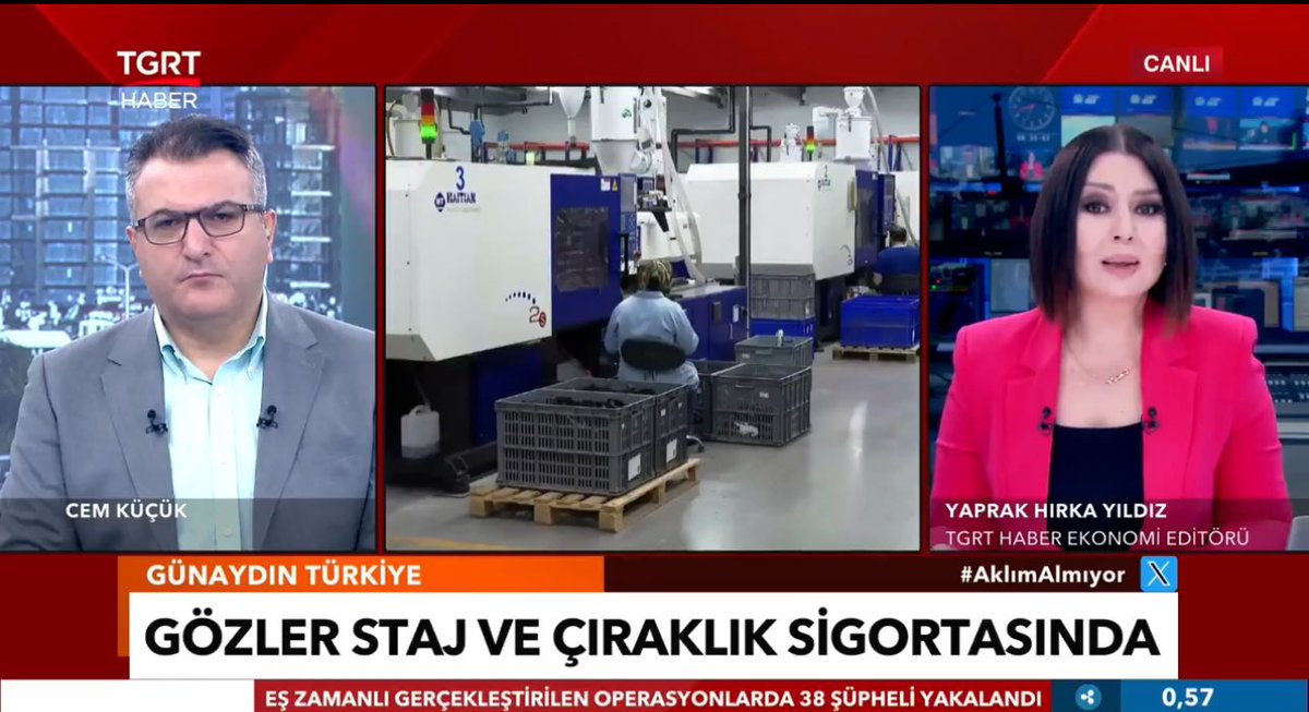 saniyeyavuzz16's tweet photo. İşletmelerde yıllarca işçi olarak çalıştırılıp, yarım sigorta yapılması hak kaybıdır. 
E-Devlette yazan İşe Giriş Tarihimizin SGK başlangıcı olmasını istiyoruz.
Çözüm Zamanı Geçmeden 
@RTEdijital @mhp 
#StajyerÇırak21OcakAnkarada https://t.co/smj4gYUeTf