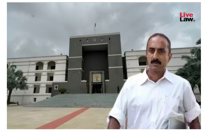 MdShafi_SDPI's tweet photo. Hardcore criminals enjoy the status of lawmakers with impunity. Honest officers undergo life-term in jails. Loyalty to the rulers and telling the truth respectively are the criteria for the dual treatment
News: Gujarat HC upholds Sanjeev Bhatt life term
#SanjeevBhutt https://t.co/eOfcFvRuuy