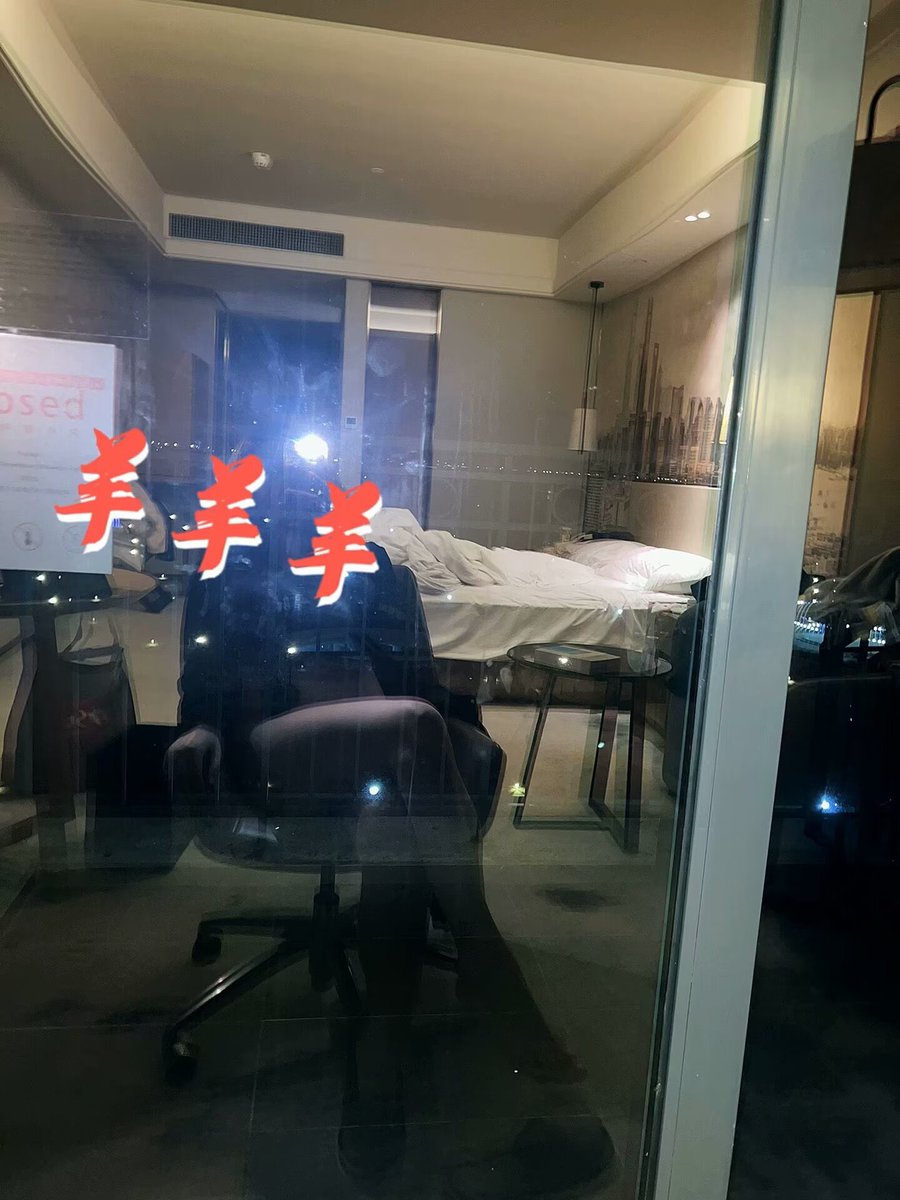 Amy47688715's tweet photo. 最近压力好大❤️有没有温柔点的来一个 最好是还没开过包的小处男😋 https://t.co/w304vUtNUy