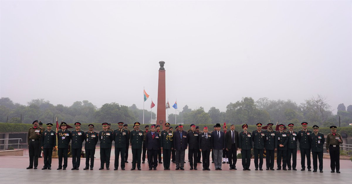 adgpi's tweet photo. On the occasion of 31st Corps Day of #ArmyAirDefence, Lt Gen Sumer Ivan D’Cunha, Director General &amp; Colonel Commandant, along with Senior Veterans, Officers and JCO/OR of the Army Air Defence, paid homage to the Bravehearts at the National War Memorial #NWM.

#IndianArmy https://t.co/IX1CQNtWSS