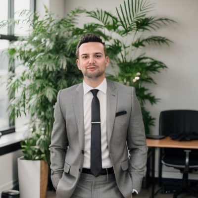 senolkayaInt's tweet photo. #YeniProfilResmi https://t.co/0SHne04RcF