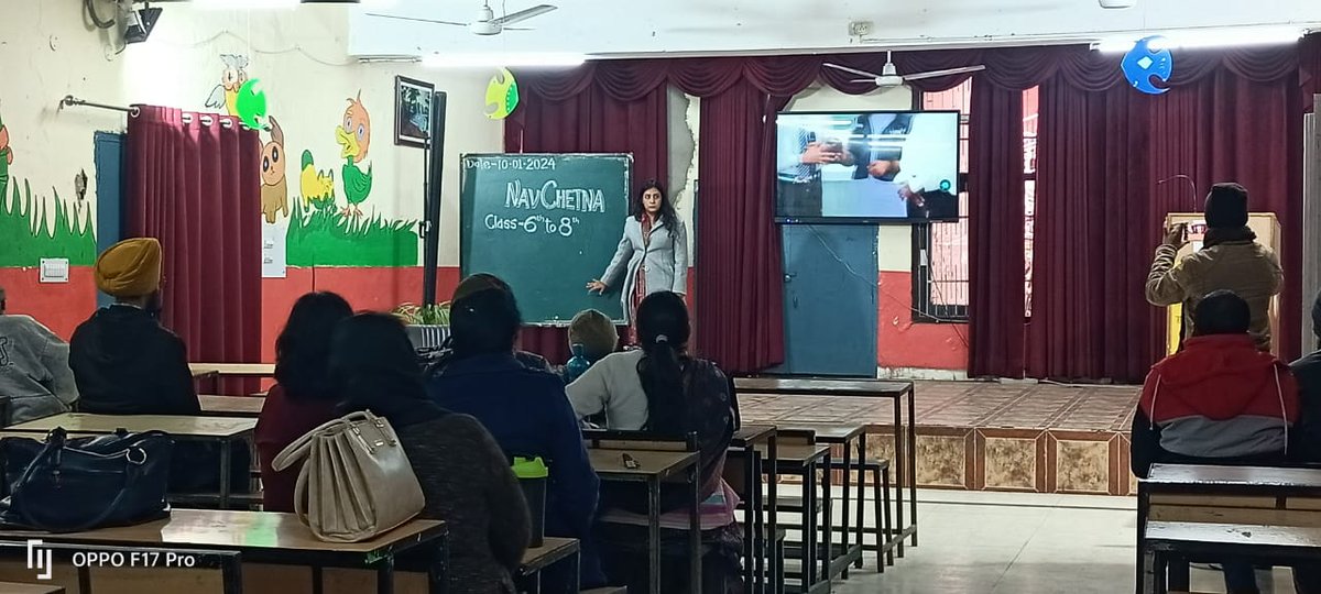 SchoolEduChd's tweet photo. Training for teachers on 'Navchetna' the science-based drug prevention programme for school children from classes 6-12. #Navchetna, A new consciousness on life skills and drug education for school children has been launched by
@EduMinOfIndia
@MSJEGOI.
This training program is in association @SCERTCHD_32 will equip teachers to enlighten parents and students towards the menace of drugs.
@PMOIndia
@Annapurna4BJP
@ianuragthakur
@PIB_India
@PIBChandigarh