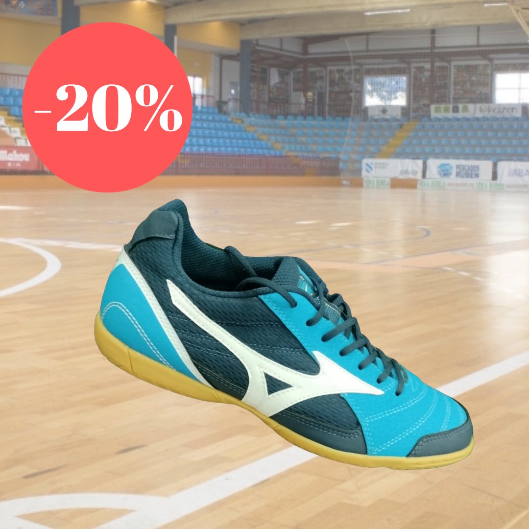 CaprichoSport's tweet photo. ⚽️ Aquí os dejamos otra de las sorpresas de estas Navidades 🎄 
El 20% de descuento en estas @mizuno.es de futsal que son una pasada😍
Pares sueltos del 38 al 45🦶🏽
¡Van a volar!🫣 
No te quedes sin las tuyas👟

#zapatilla #futsal #españa #mizuno #futbol #sala #futbolsala #deporte https://t.co/wvE9NhywTz