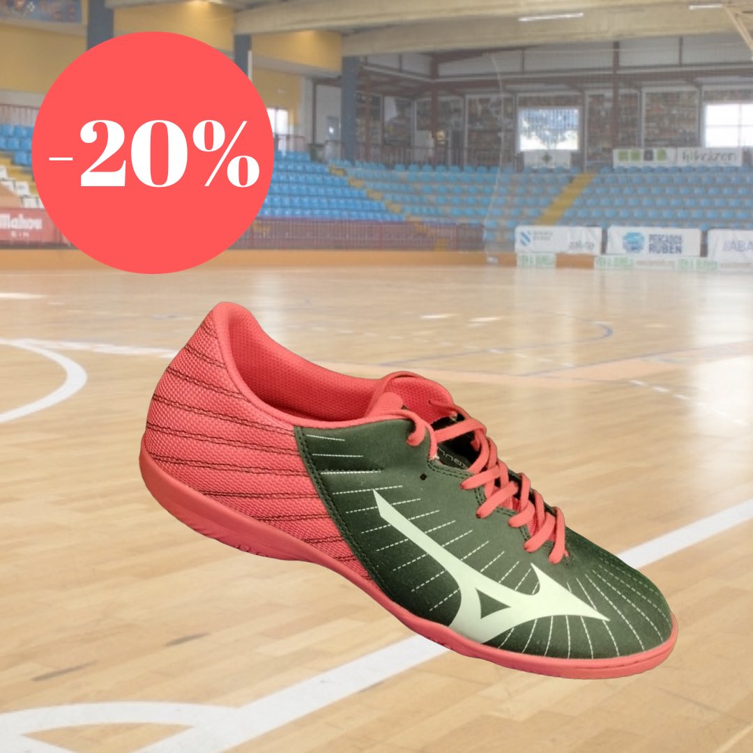 CaprichoSport's tweet photo. ⚽️ Aquí os dejamos otra de las sorpresas de estas Navidades 🎄 
El 20% de descuento en estas @mizuno.es de futsal que son una pasada😍
Pares sueltos del 38 al 45🦶🏽
¡Van a volar!🫣 
No te quedes sin las tuyas👟

#zapatilla #futsal #españa #mizuno #futbol #sala #futbolsala #deporte https://t.co/wvE9NhywTz