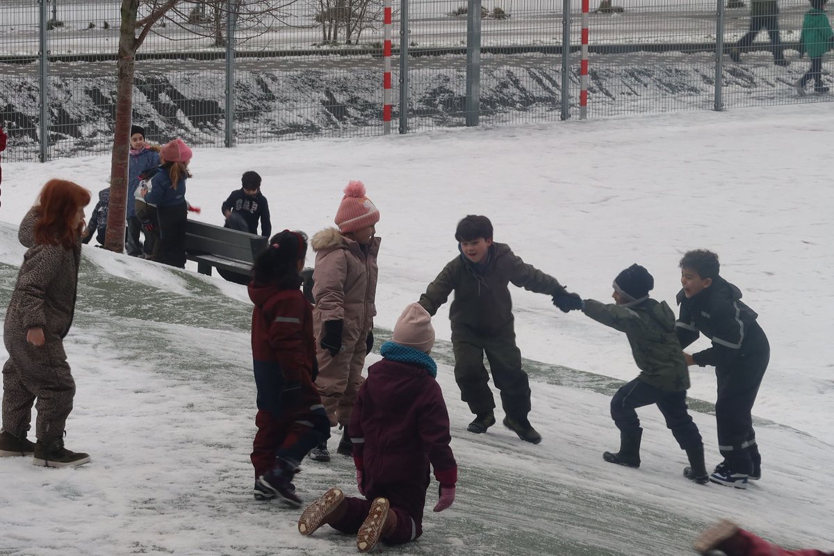 Happy New Year! Godt Nytår!
Life at CIS is again in full swing and we are already on our way with champion learning! From our Primary to Secondary, our school is filled with chatter, song, arts, sports and giggles as we play out in the snow.
#backtoschool #learningisfun #GoHawks