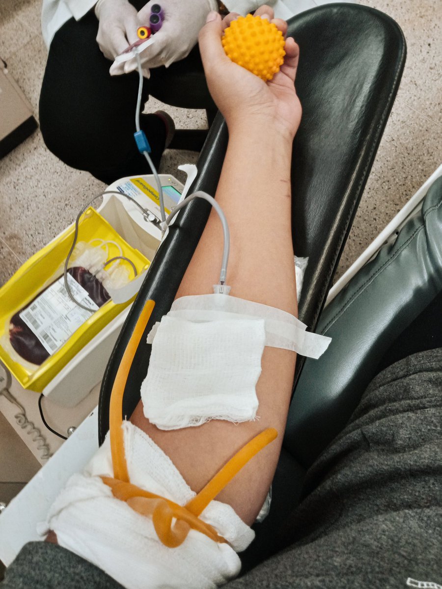 driennepm's tweet photo. primeira doação do ano! #HemoPA https://t.co/i882XZCrtR