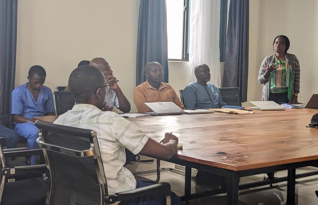 GatundaH's tweet photo. Today, we received USAID Tubeho Project Team @GatundaH to discuss Project's interventions and introduce project's staff.  The project aims to accelerate reductions in maternal, newborn, child morbidity and mortality by strengthening the hospital capacity in healthcare services. https://t.co/fxnxa9JSqr