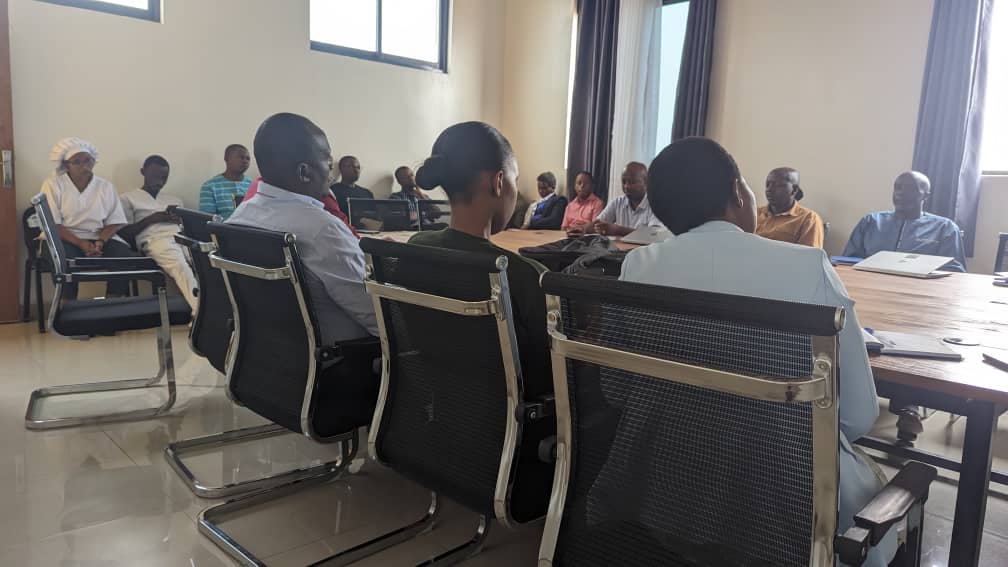GatundaH's tweet photo. Today, we received USAID Tubeho Project Team @GatundaH to discuss Project's interventions and introduce project's staff.  The project aims to accelerate reductions in maternal, newborn, child morbidity and mortality by strengthening the hospital capacity in healthcare services. https://t.co/fxnxa9JSqr