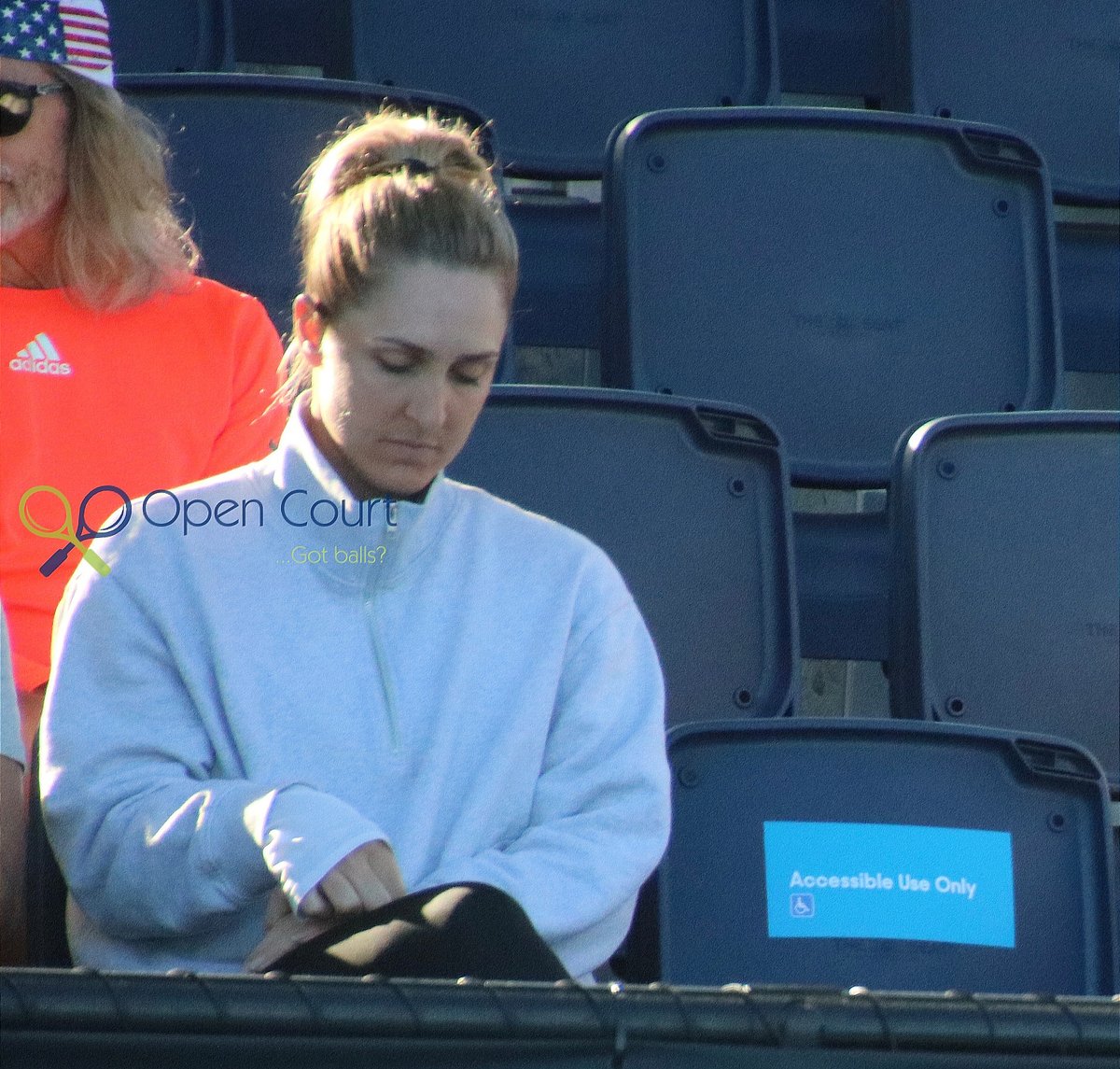 OpenCourt's tweet photo. @DjokerNole @SabalenkaA @maddyinglis There's Gaby Dabrowski out supporting Zhao in the qualifying.
Not for the first time, either.
#CanadianSupport https://t.co/cYznfdXr8u