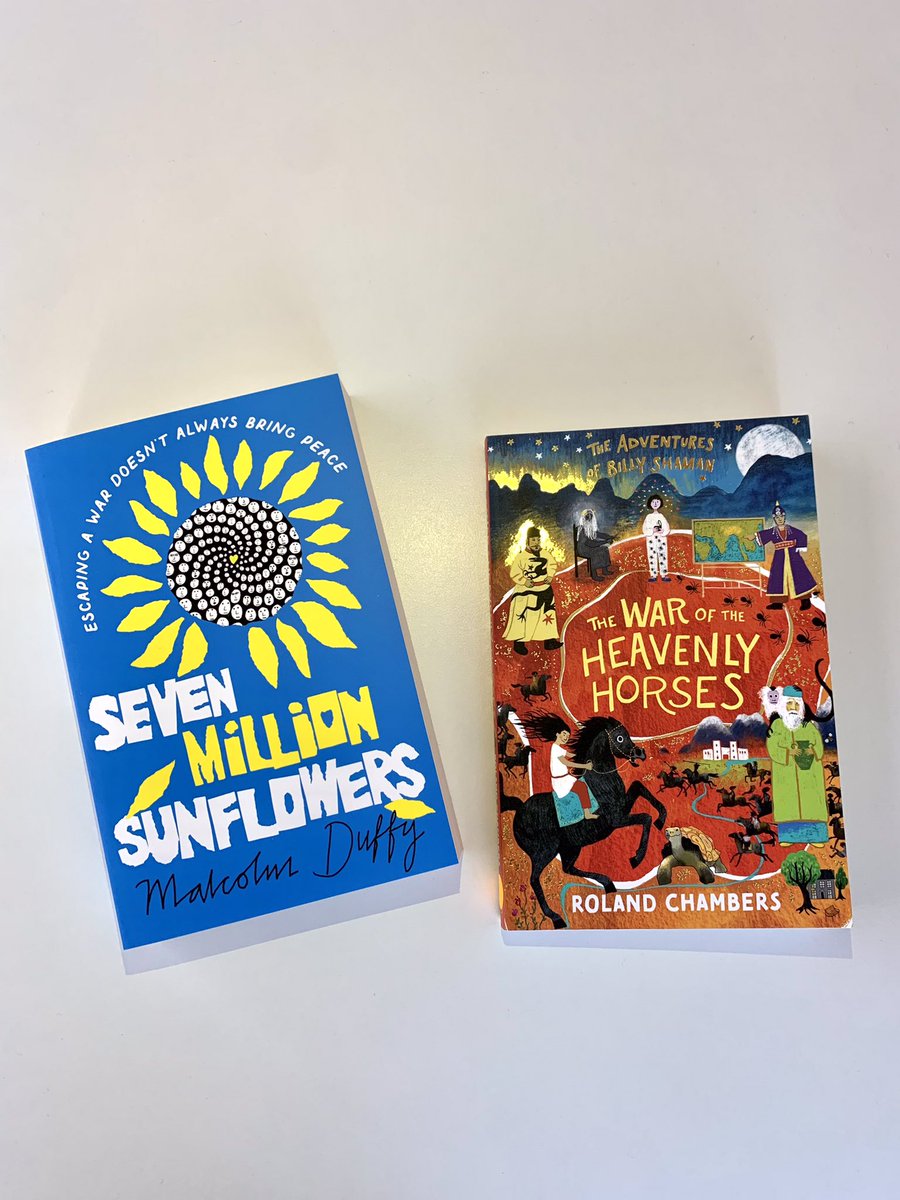magnetictales2's tweet photo. Swish, swish - two beautiful new books sashaying into the office… 💅

Excited about these @_ZephyrBooks !
#SevenMillionSunflowers @malcolmduffyUK cover by @gray318
#WaroftheHeavenlyHorses art and text by @RolyChambers https://t.co/dsOIQ5Hp7h