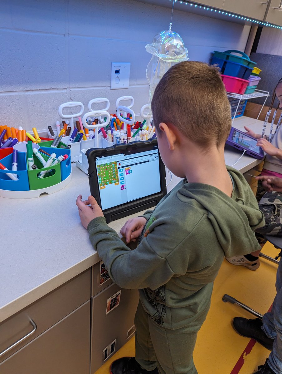 amanda doyle tweet media