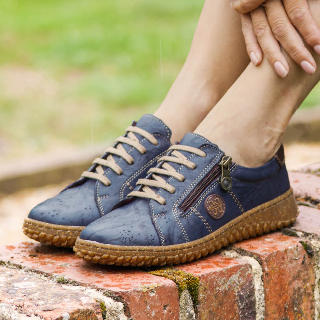 Lace up and love every step with these leather trainers from Loretta. With butter-soft leather and cushioned insoles for happy feet, all day long. Shop now: ow.ly/PeIS50Qp3UI #shoes #laceupshoes #pavers #leathershoes #leather