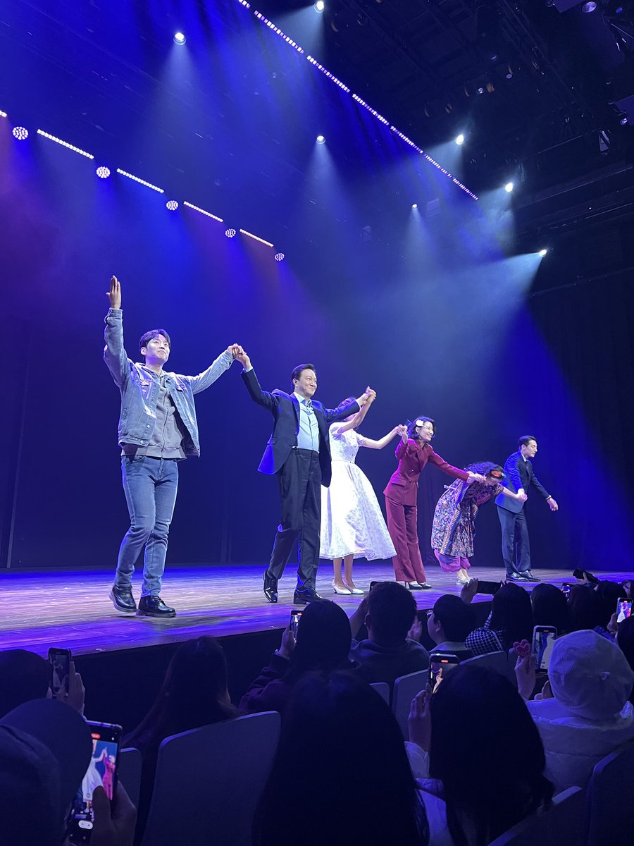 Cảnh Sò hôn chị áo đỏ kia choáy lắm 🤣