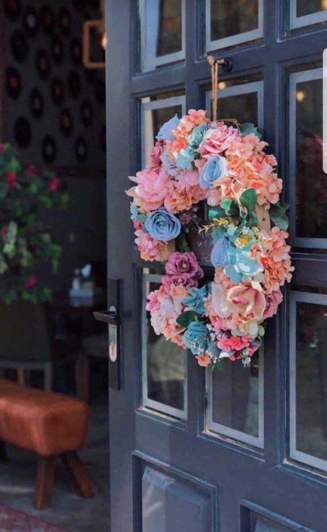 من زرع حسن البّدايه ... جنى مسك الختام❤️

مساء الخير للقلوب النقية ❤️