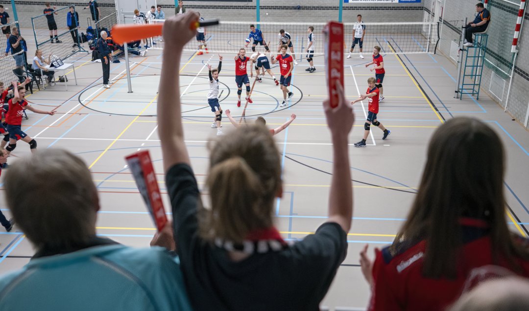 𝗗𝗲 𝗶𝗺𝗽𝗮𝗰𝘁 𝘃𝗮𝗻 𝗥𝗮𝗯𝗼 𝗖𝗹𝘂𝗯𝗦𝘂𝗽𝗽𝗼𝗿𝘁!

In 2023 maakten 559 volleybalverenigingen gebruik van Rabo ClubSupport: een initiatief dat niet alleen financiële steun biedt, maar ook ondersteuning en kennisdeling aan clubs faciliteert.

➡️nevobo.nl/nieuws/de-impa…