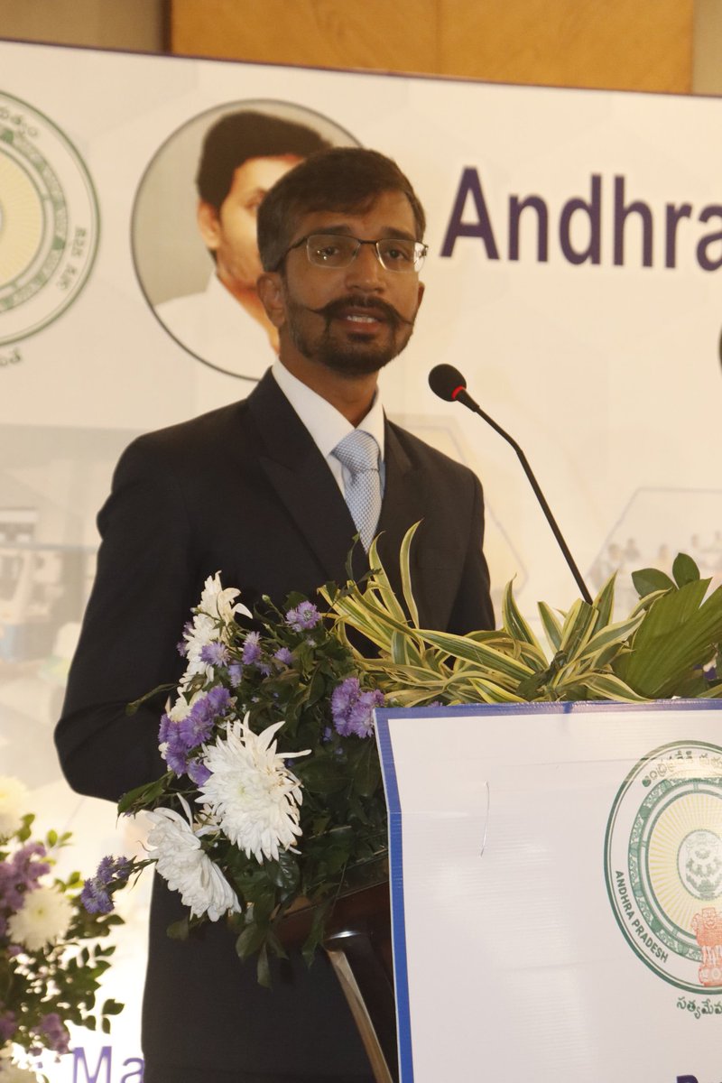 AP_Skill's tweet photo. Principal Secretary Sri #SSureshKumar IAS and MD&amp;CEO Dr #VinodKumarV IAS Inaugurated the Workshop at Hotel Fairfield Marriott with more than 100 North AndhraPradesh related industries
Advisor to the GoAP Jobfairs &amp; Training Sri #GReddySridharReddy Participated as the chief guest https://t.co/ssm0vPAcyX