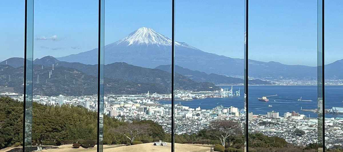 I wonder if people living in Shizuoka ever get tired of this view? It’s just so damn beautiful.
