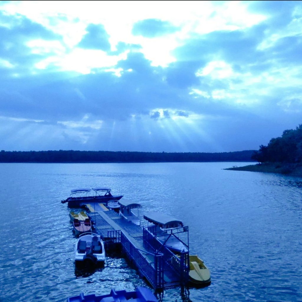 Sushant_Kaushal's tweet photo. Seen the power of single tweet by @narendramodi ji. Just hoping if someday he would promote my Hometown too. #Bhopal is also very beautiful.. isnt it..?? ✨️
@DrMohanYadav51 @MPTourism @incredibleindia https://t.co/xgS3kB3nns