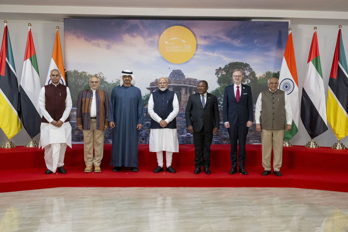 UAE President HH Sheikh Mohamed bin Zayed 🇦🇪 participates in Vibrant Gujarat Global Summit in India — WAM 

#GujaratMeansGrowth