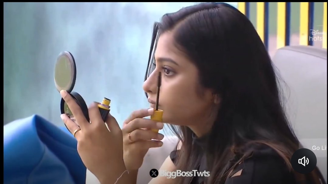 Lilly_TVK's tweet photo. Ya ya this pic also says whole thing 😂😂🤣🤣
Drama ku ready aagum podhu edutha click 😂😂
#BiggBoss7Tamil #BiggBossTamil #BiggBossTamilSeason7 #Archana
#pracha https://t.co/6L8JbIynwL