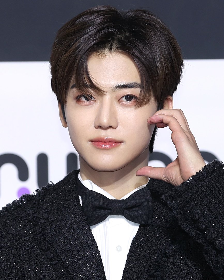 𝙮𝙤𝙪𝙧 𝙛𝙖𝙩𝙝𝙚𝙧 tweet media